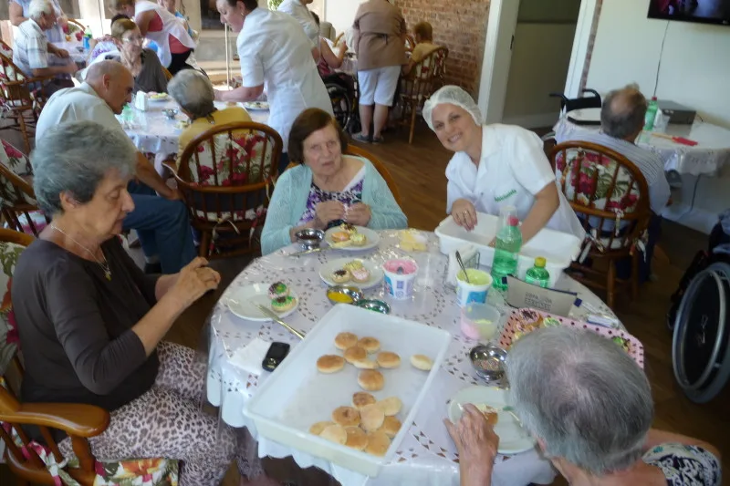 A nutricionista Ingrid organizou a turma