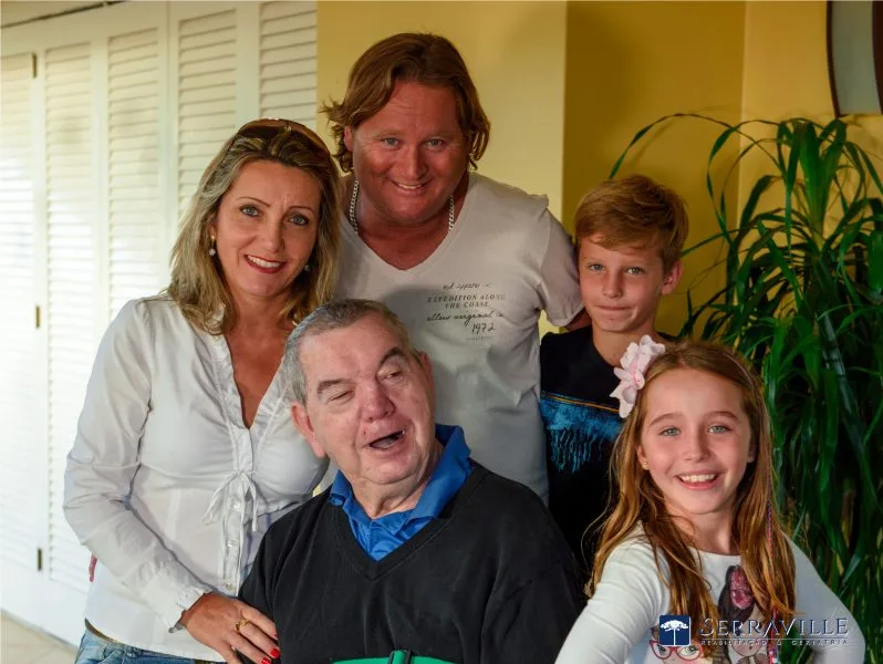 Sr. Acírio e família