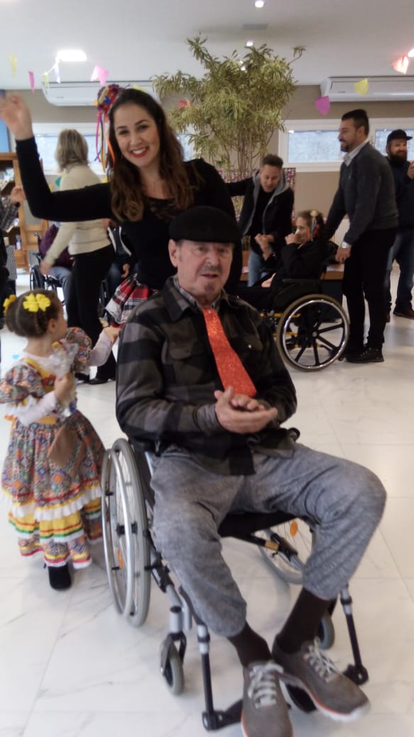 PHOTO-2018-06-24-20-34-57 3